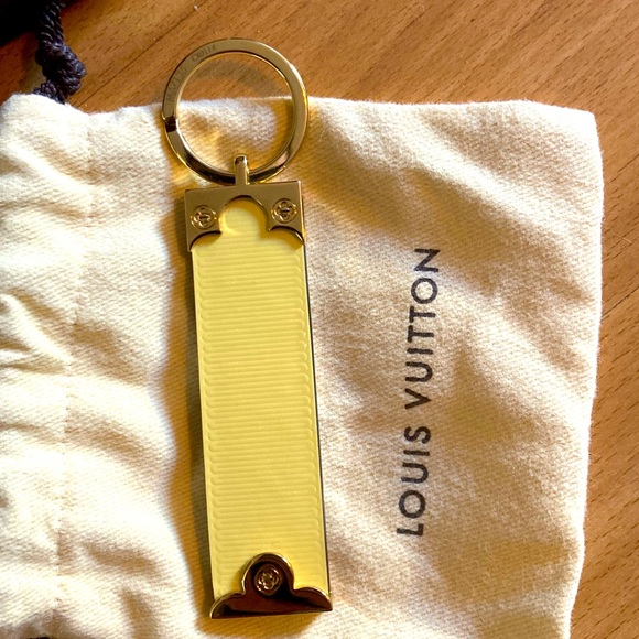 Louis Vuitton yellow leather keychain NEW with dust bag and box - Picture 3 of 6